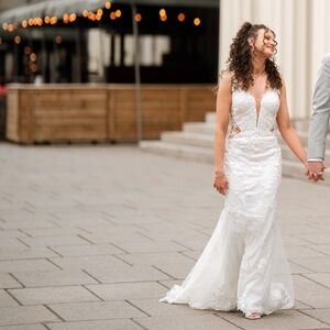 Elegant White Lace Wedding Dress